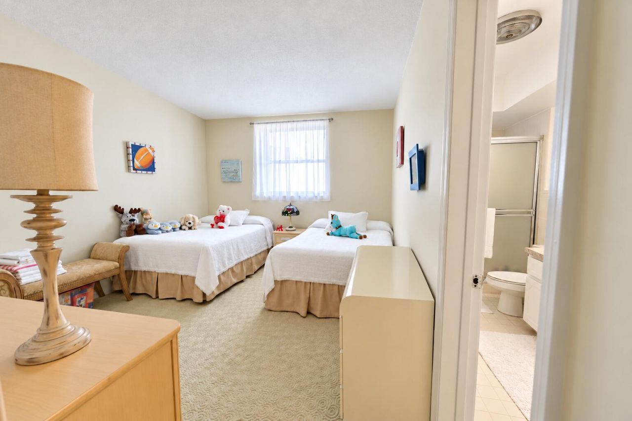 1 S Lakeside Drive, Unit C5, Lake Worth, FL 33460 Photo