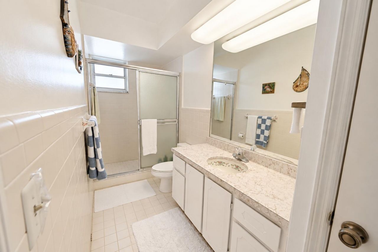 1 S Lakeside Drive, Unit C5, Lake Worth, FL 33460 Photo