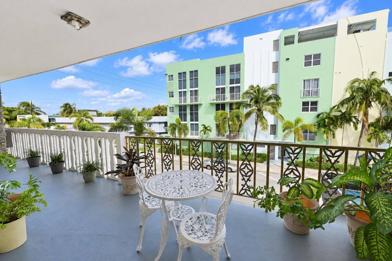 1 S Lakeside Drive, Unit C5, Lake Worth, FL 33460 Photo