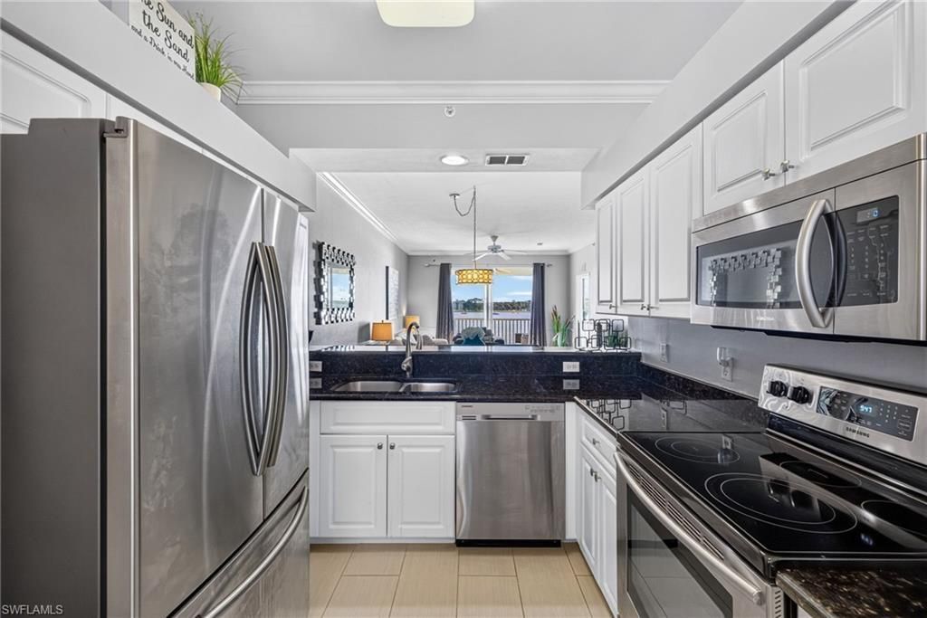 10371 Butterfly Palm Dr , Unit 834, Fort Myers, FL 33966 Photo