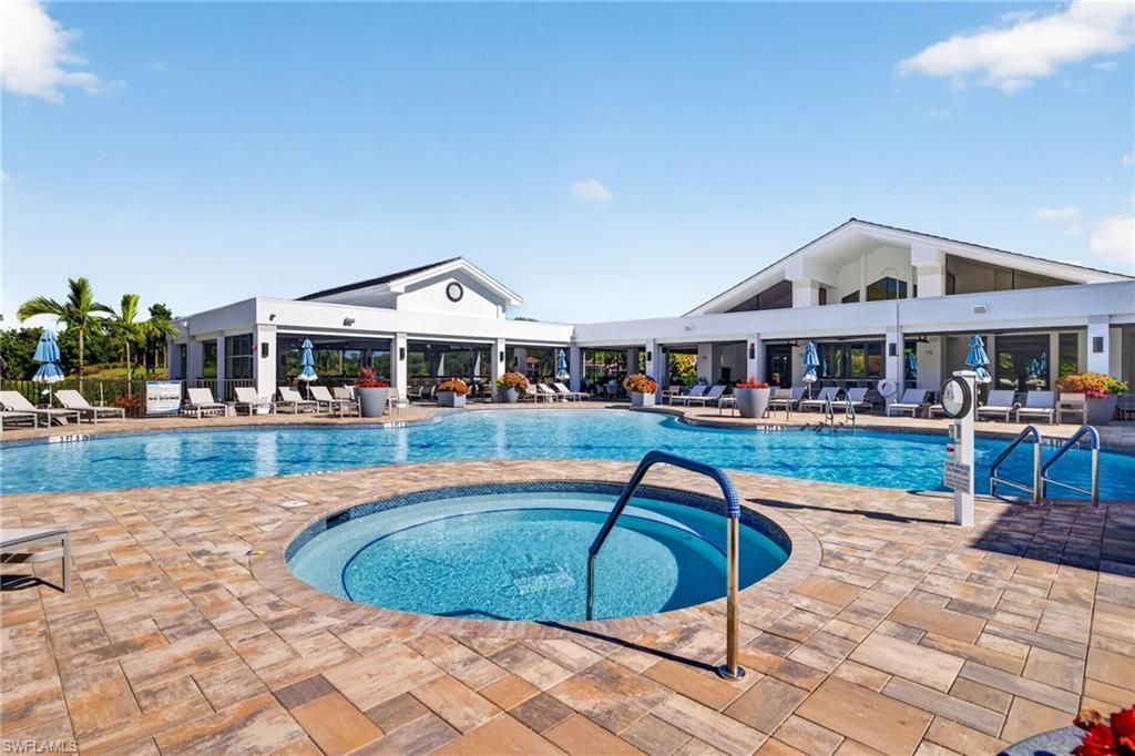 10371 Butterfly Palm Dr , Unit 834, Fort Myers, FL 33966 Photo