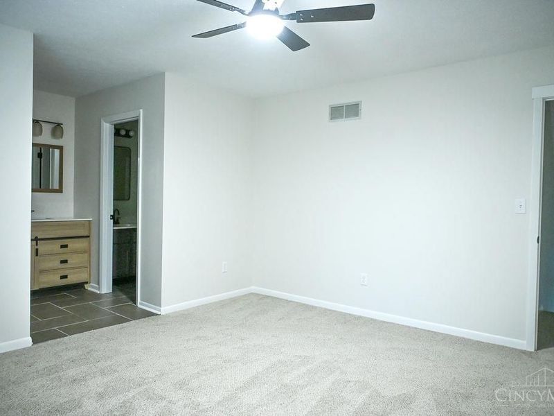 9473 Colegate Way, West Chester, OH 45011 Photo 24