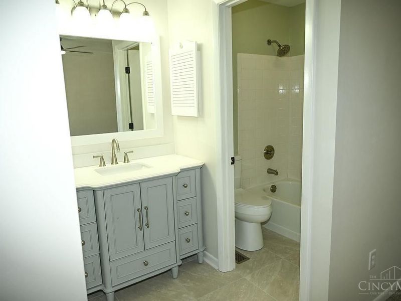 9473 Colegate Way, West Chester, OH 45011 Photo 30