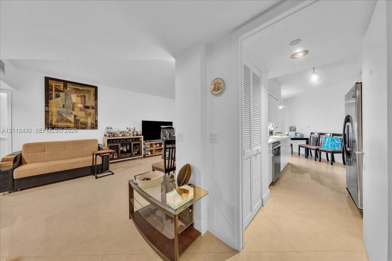 16445 Collins Ave , Unit 222, Sunny Isles Beach, FL 33160 Photo