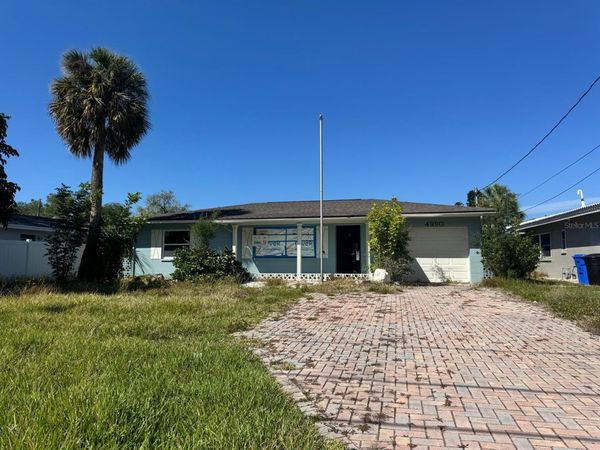 4990 VENETIAN BOULEVARD NE, ST PETERSBURG, FL 33703