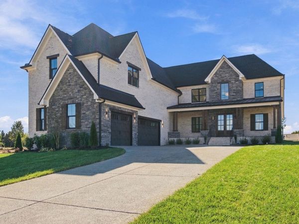 424 Bell Lake Rd , Gallatin, TN 37066