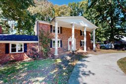 1517 N Woodstream Road  photo 4