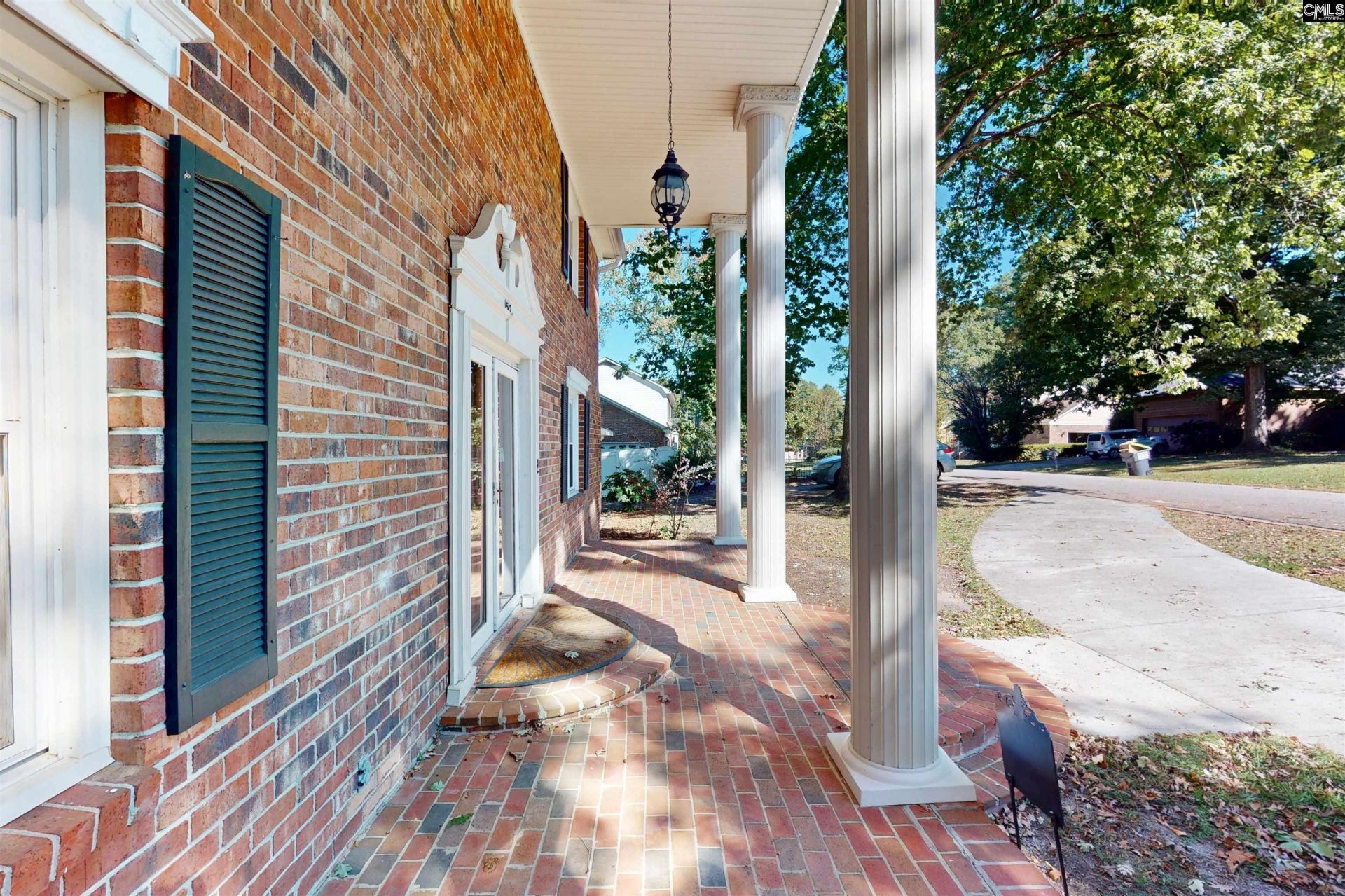 1517 N Woodstream Road  Photo 4