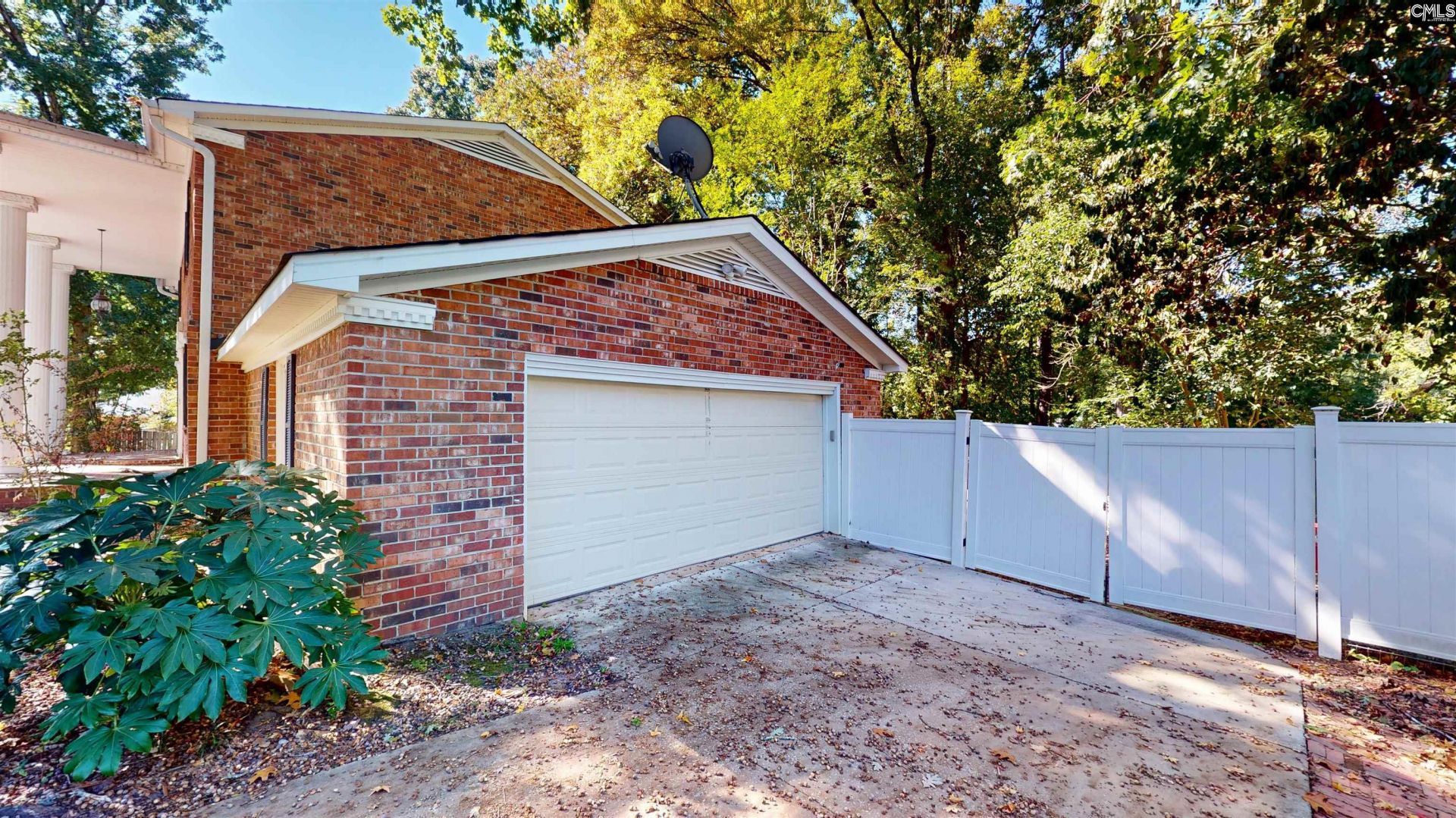 1517 N Woodstream Road  Photo 5