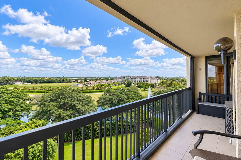 2480 Presidential Way, Unit 802, West Palm Beach, FL 33401 Photo