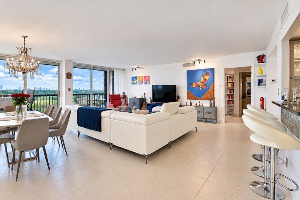2480 Presidential Way, Unit 802, West Palm Beach, FL 33401 Photo