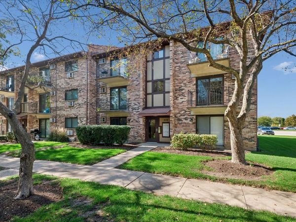 230 Klein Creek Court , Unit 1A, Carol Stream, IL 60188