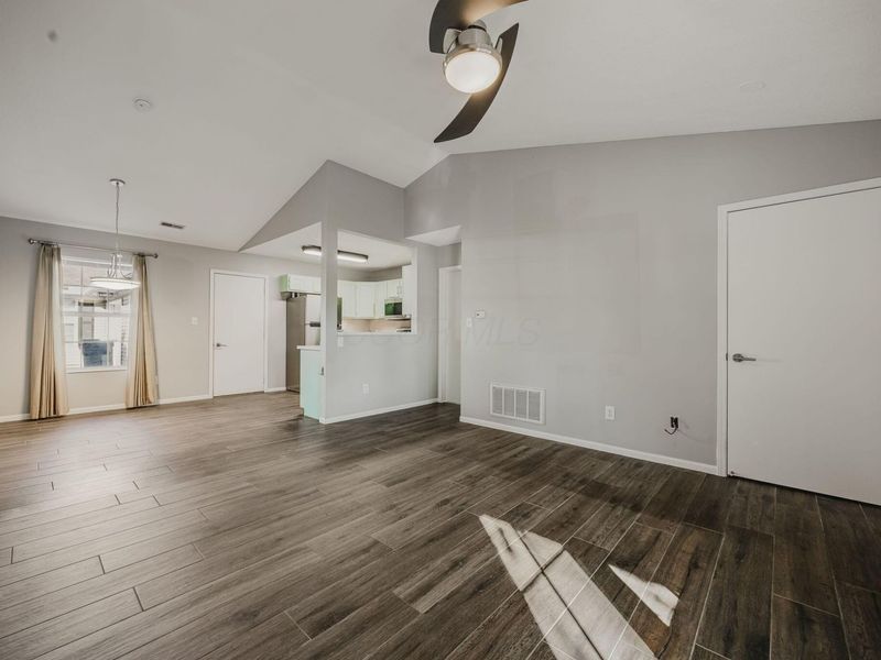8637 Victoria Meadow Lane, Reynoldsburg, OH 43068 Photo 7