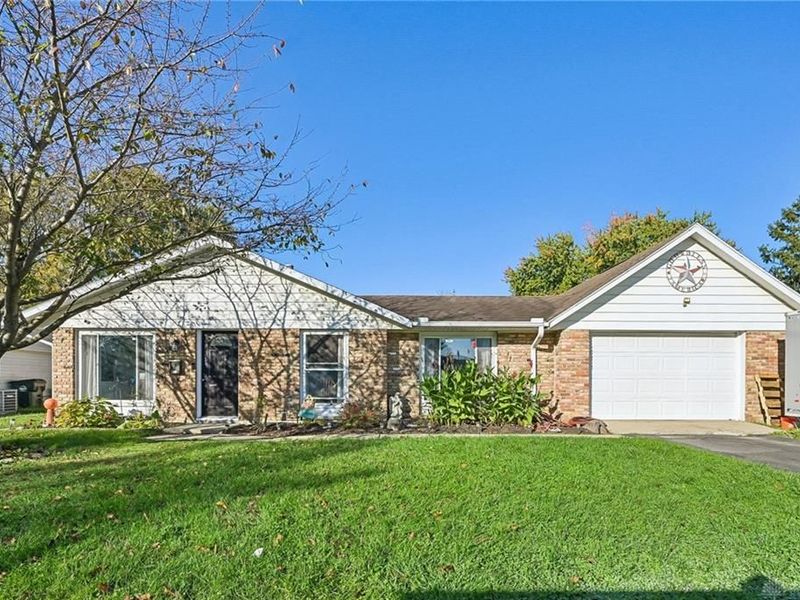 811 Bayberry Drive, New Carlisle, OH 45344 Photo 4