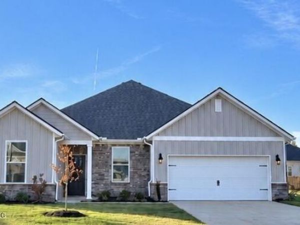 8301 Bankhead Drive, Olive Branch, MS 38654