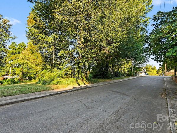 215 Solomon Street , Charlotte, NC 28216