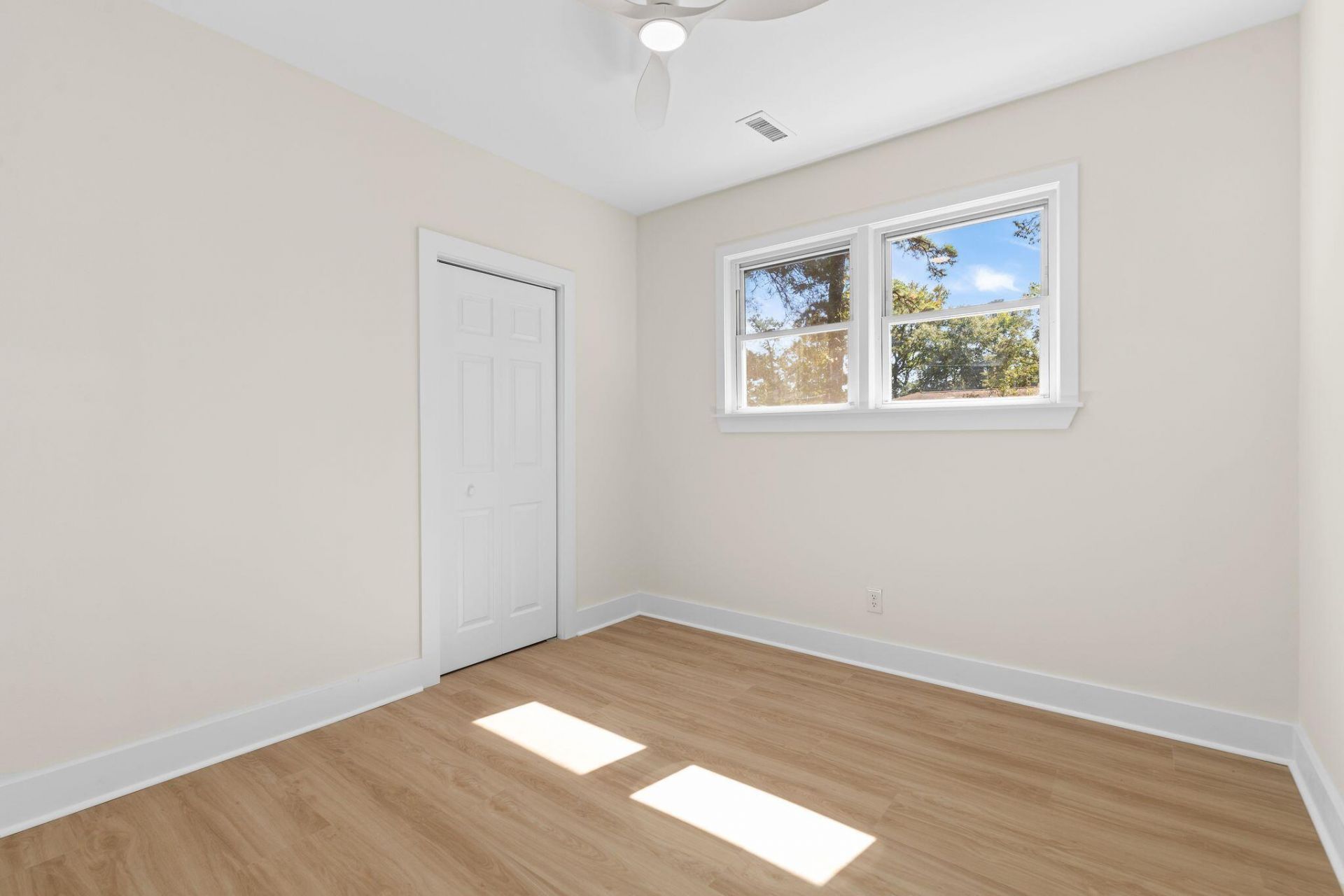 1205 Byron Road Photo 24