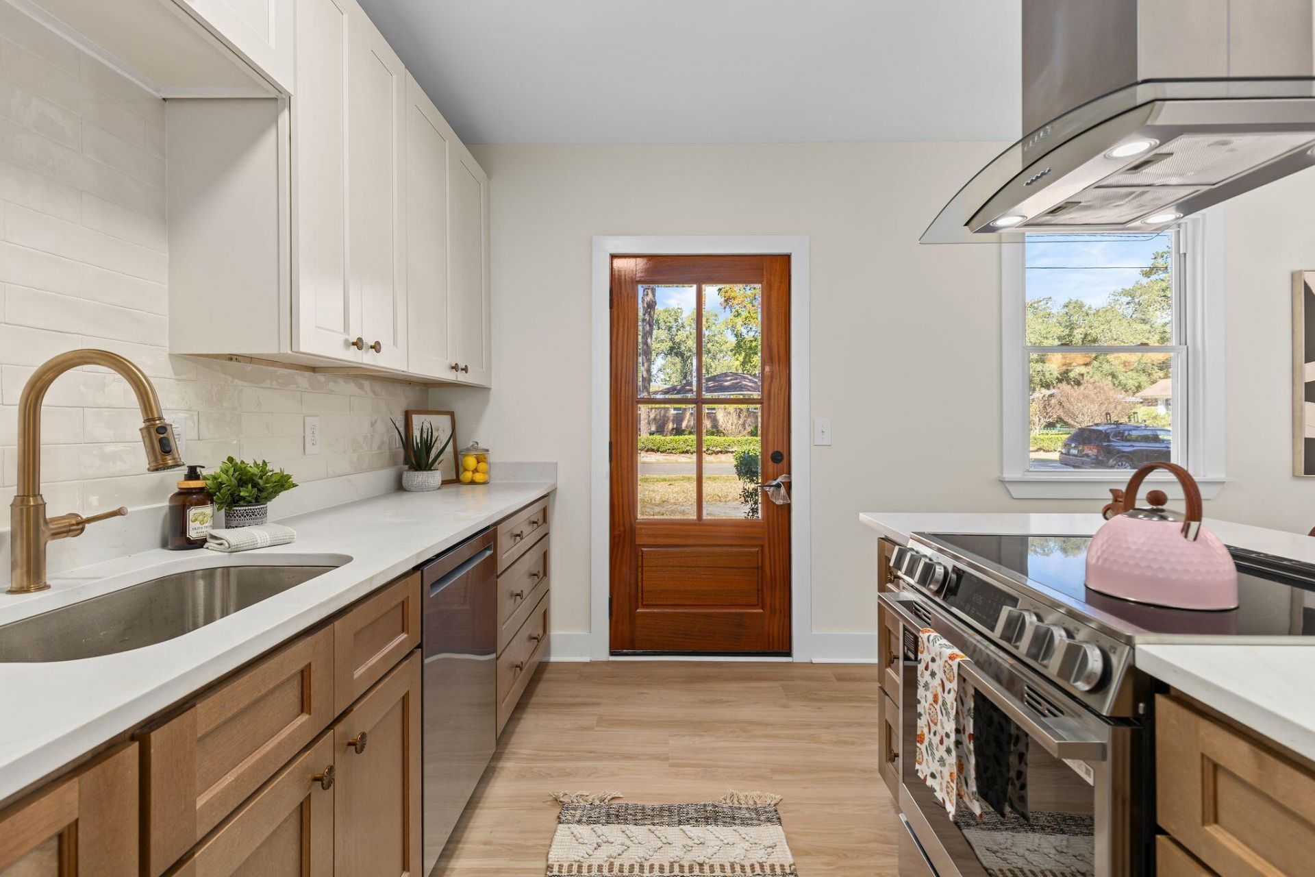1205 Byron Road Photo 7