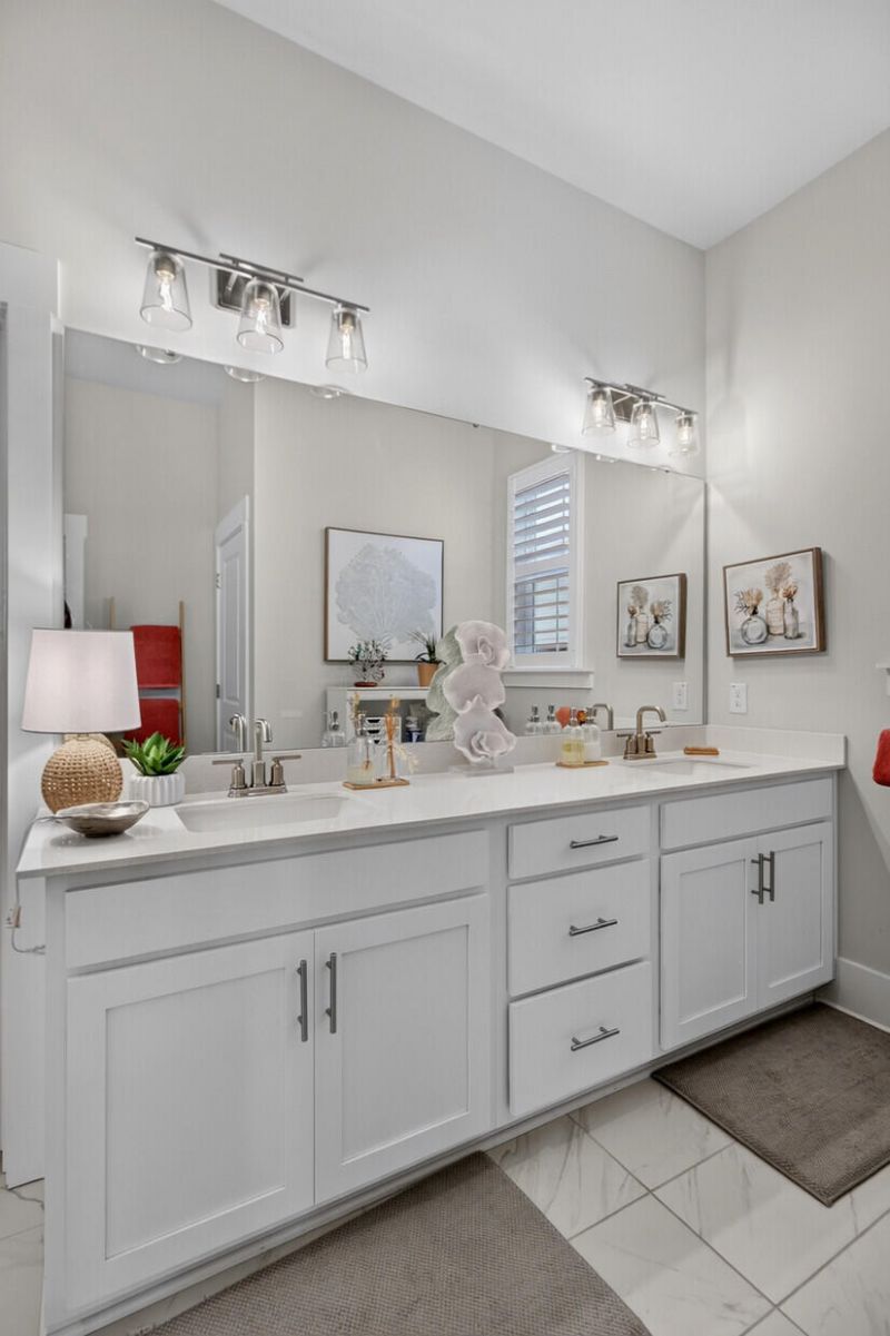 106 Crimson Street Photo 18