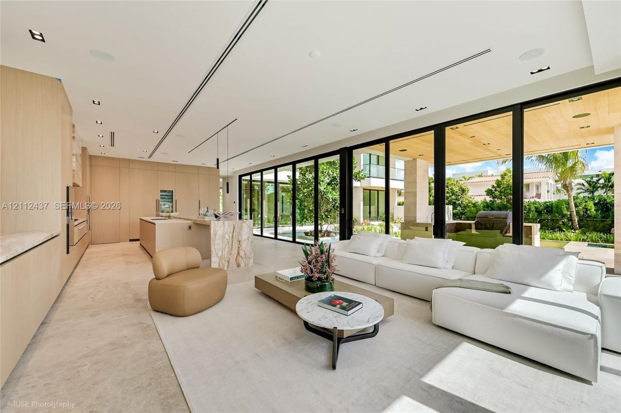 770 Lake Rd , Miami, FL 33137 Photo