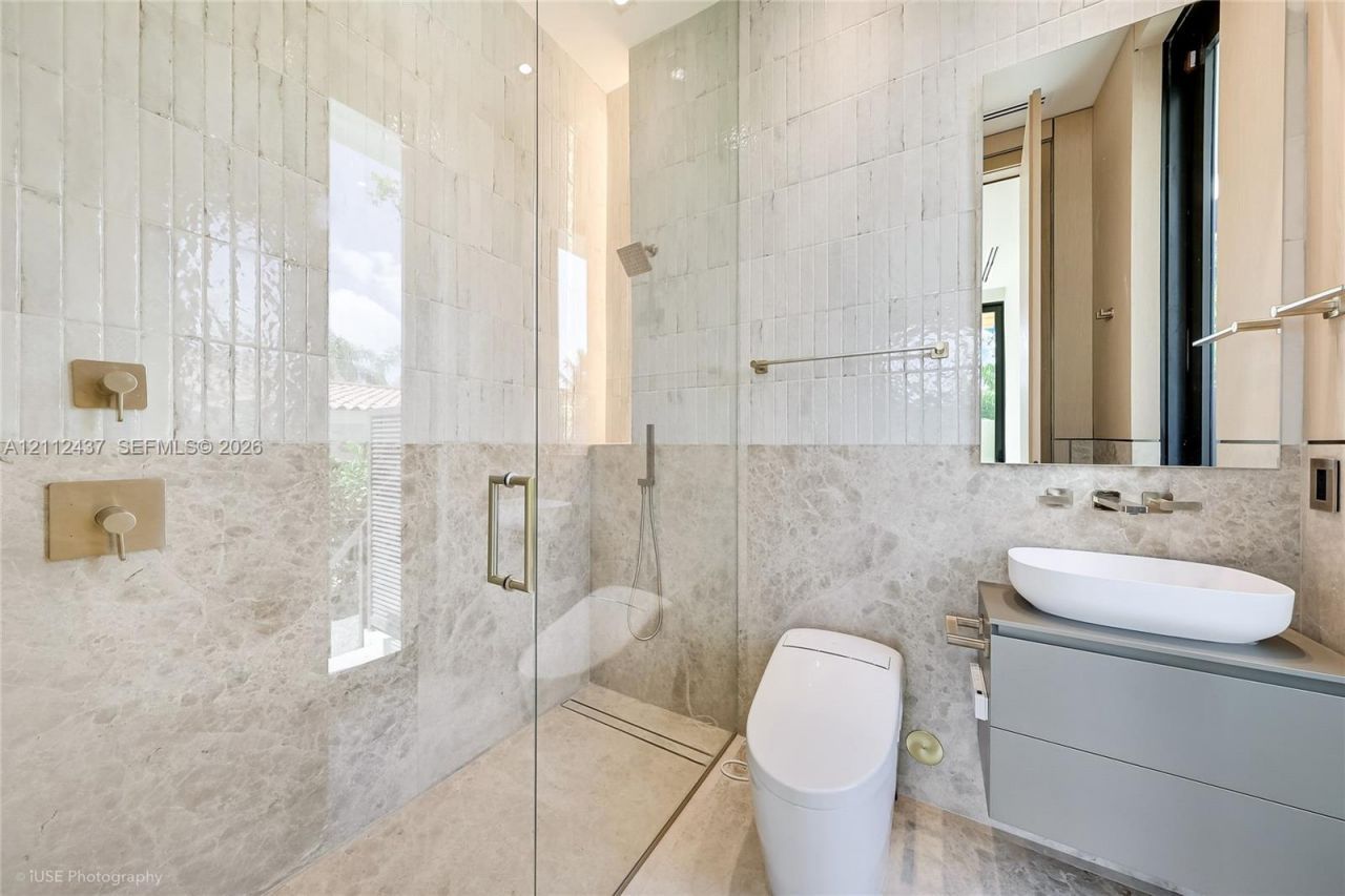 770 Lake Rd , Miami, FL 33137 Photo