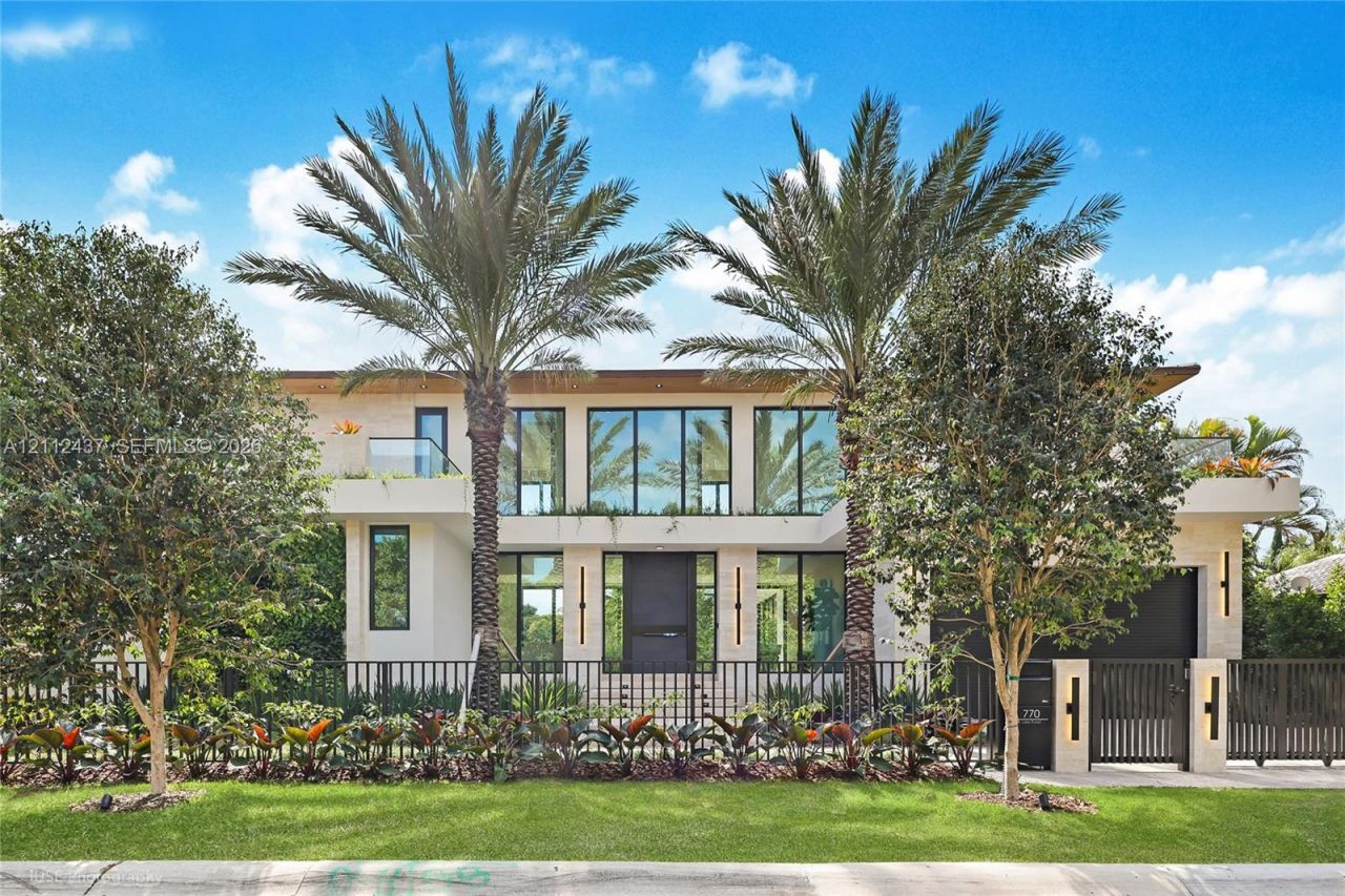 770 Lake Rd , Miami, FL 33137 Photo