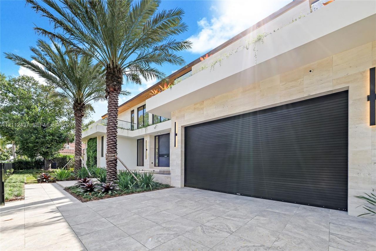 770 Lake Rd , Miami, FL 33137 Photo