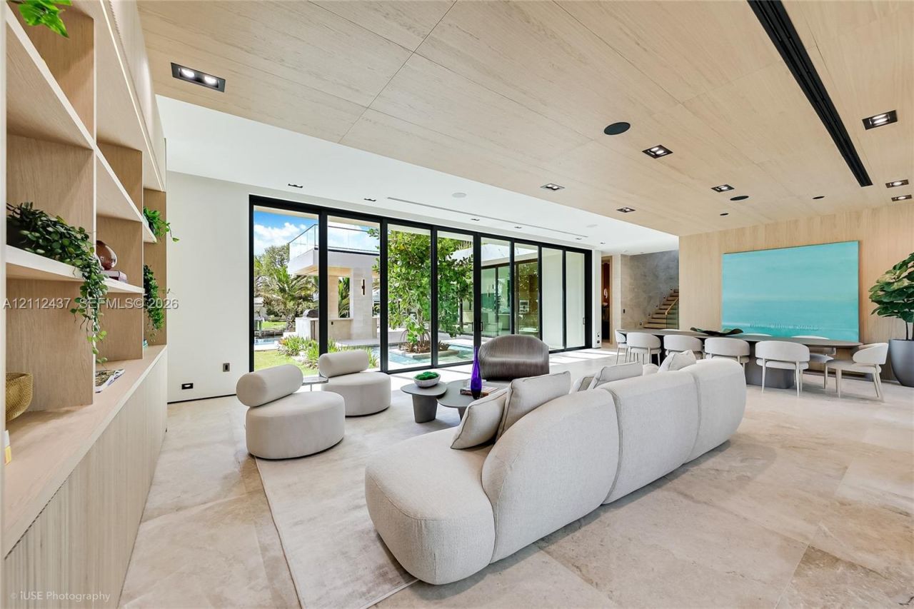 770 Lake Rd , Miami, FL 33137 Photo