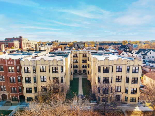 3635 W Dickens Avenue, Unit 1A, Chicago, IL 60647