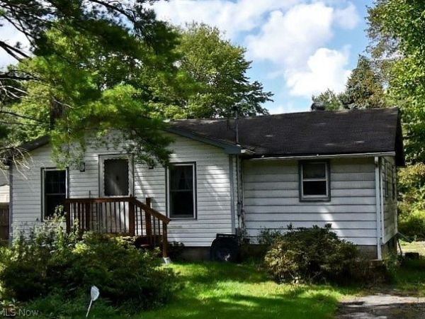 3498 Shadyside Drive , Hubbard, OH 44425