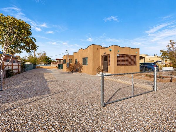 1715 Indian School Road NW, Albuquerque, NM 87104