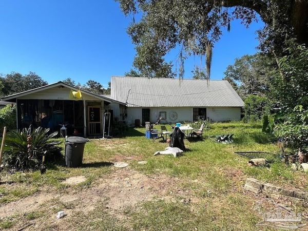 6904 Cater St, Milton, FL 32583