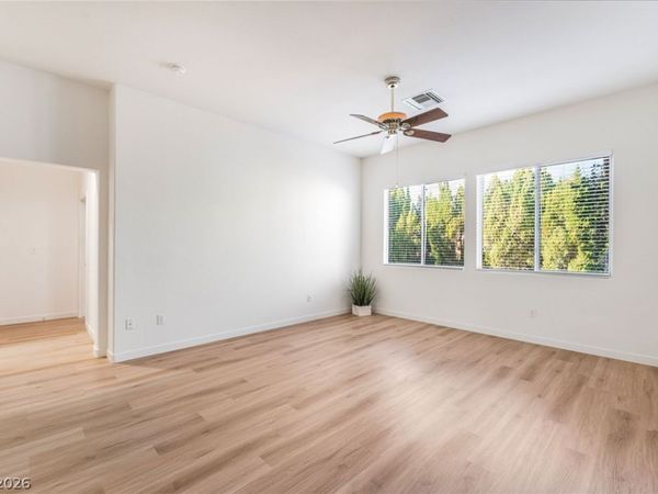 10300 Sawmill Avenue , Las Vegas, NV 89134