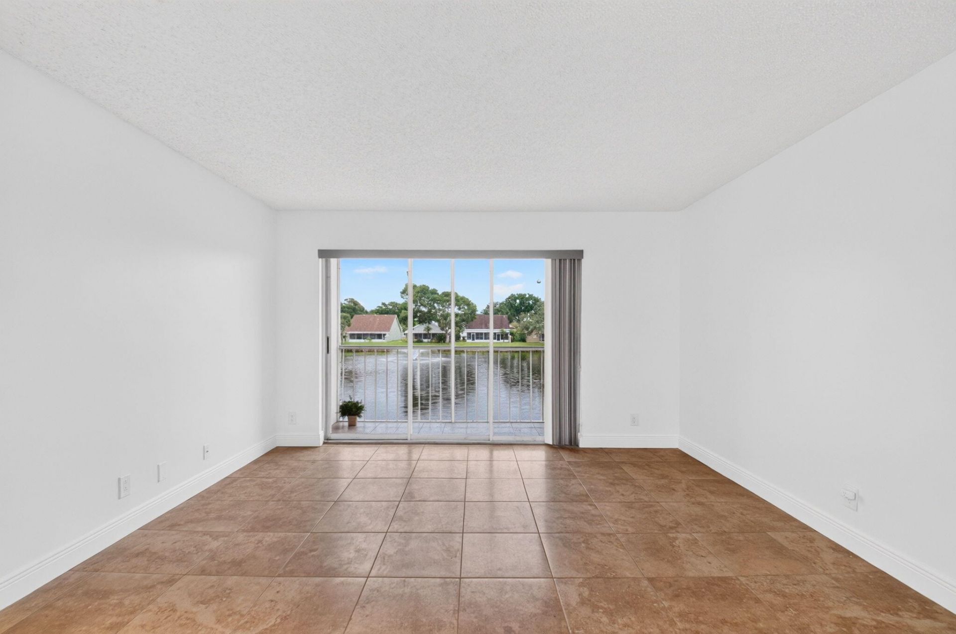 13791 Oneida Drive, Unit E2, Delray Beach, FL 33446 Photo