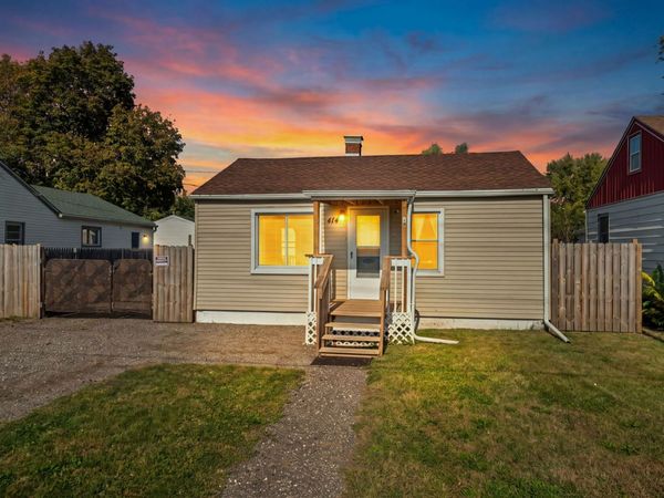 414 Old Harlem Road , Machesney Park, IL 61115