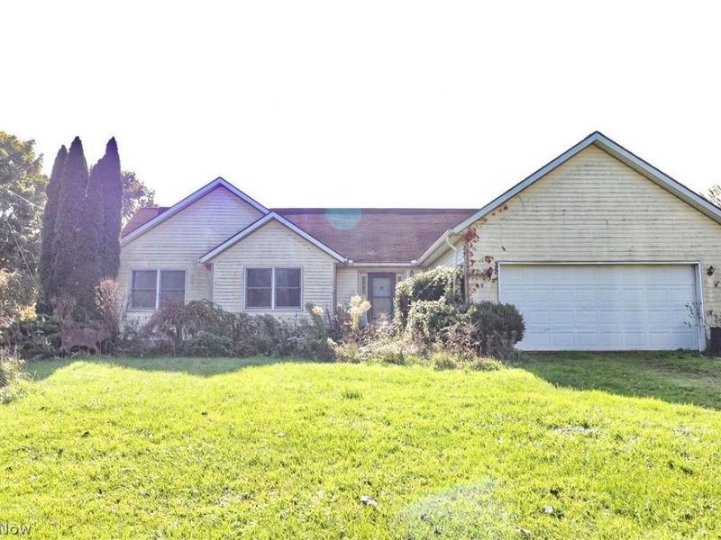 585 E Britton Road, Creston, OH 44217 Photo 1