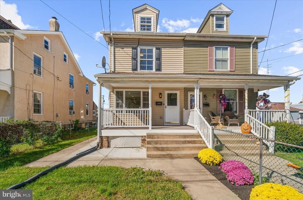 304 W WALNUT STREET , NORTH WALES, PA 19454