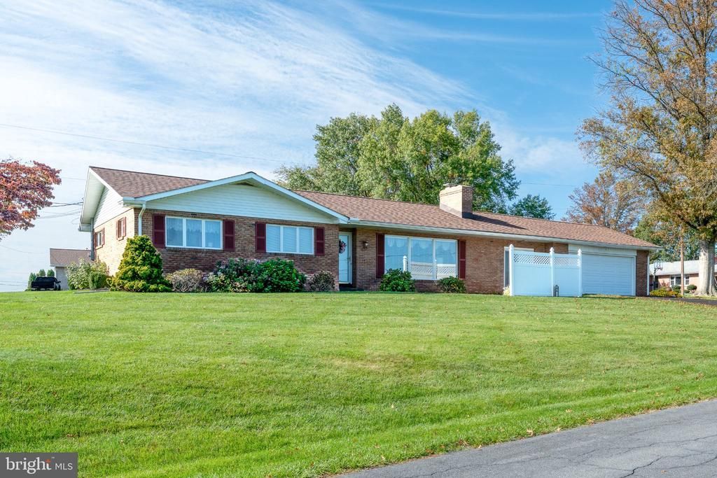 43 ARTHUR STREET , HUMMELSTOWN, PA 17036