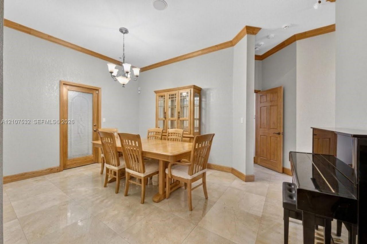 9124 NW 147th Ter , Miami Lakes, FL 33018 Photo