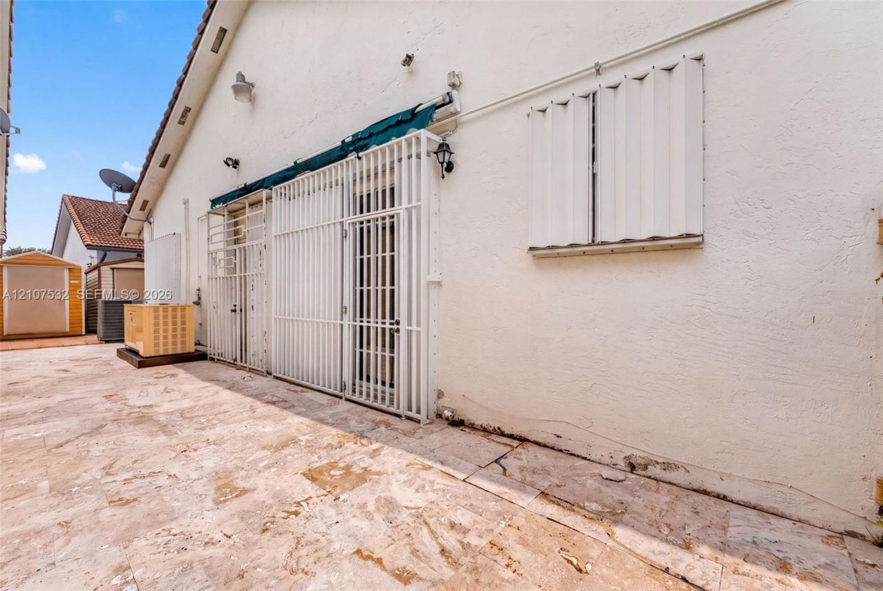 9124 NW 147th Ter , Miami Lakes, FL 33018 Photo