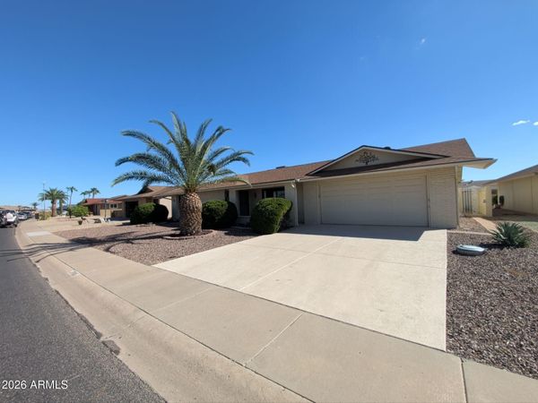 12415 W FLAGSTONE Drive, Sun City West, AZ 85375