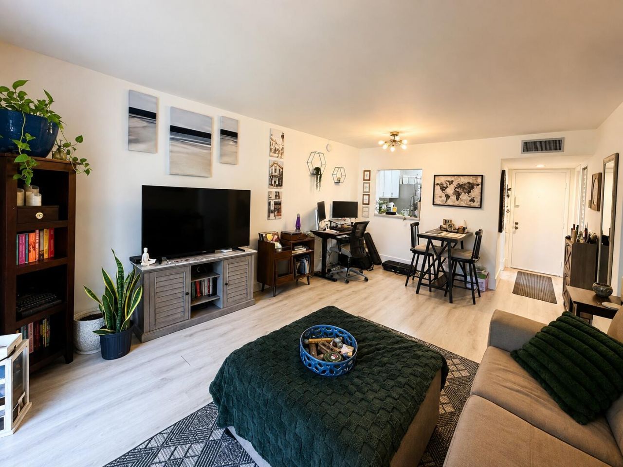 5160 Las Verdes Circle, Unit 204, Delray Beach, FL 33484 Photo