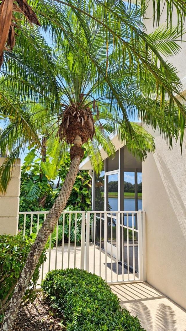 2104 Tigris Dr , Unit 2104, West Palm Beach, FL 33411 Photo