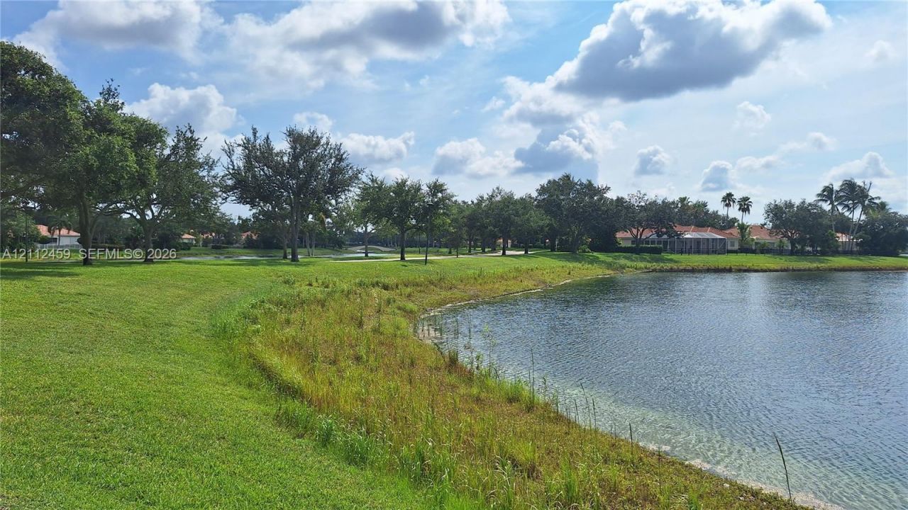 2104 Tigris Dr , Unit 2104, West Palm Beach, FL 33411 Photo