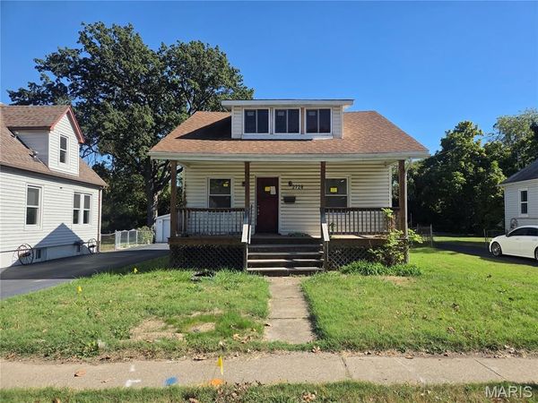 2728 Pasteur Avenue , Overland, MO 63114
