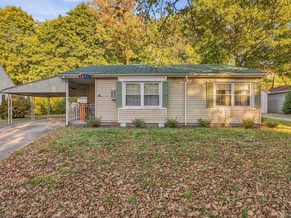 8 Hampton Place, Newburgh, NY 12550