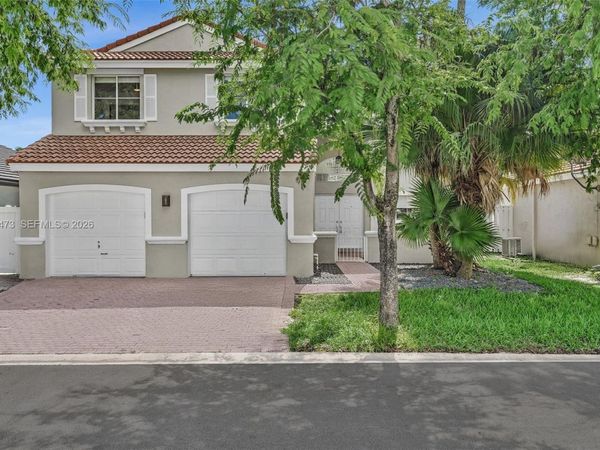3340 SW 50th St , Hollywood, FL 33312