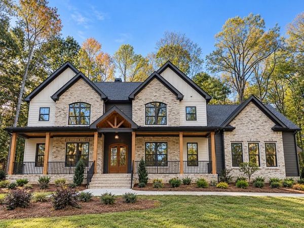 832 Walnut River Trail, Hoschton, GA 30548