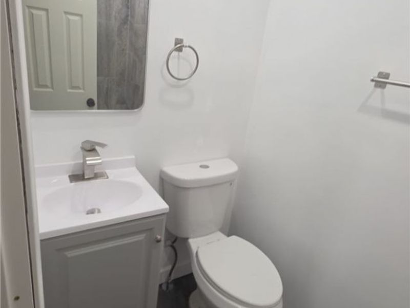 12117 Angelus Avenue, Cleveland, OH 44105 Photo 11