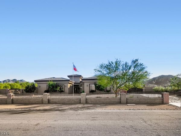 421 Trenier Drive, Henderson, NV 89002
